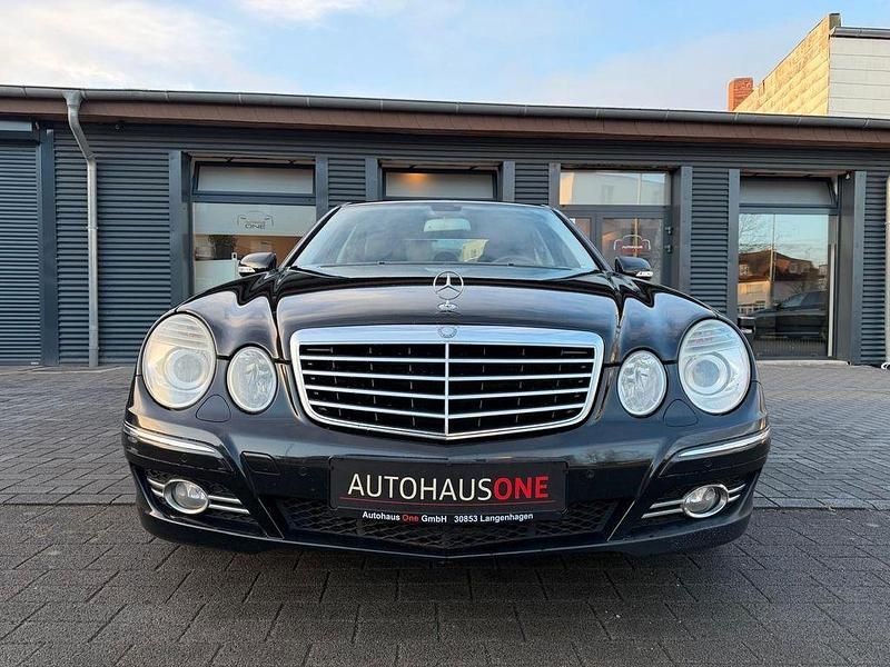 Gebraucht Mercedes E220 Avantgarde 170 PS (125 kW) 2008 Schwarz Limousine