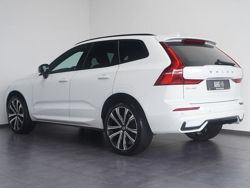 Gebraucht Volvo XC60 R-Design 197 PS (144 kW) 2022 Weiß SUV