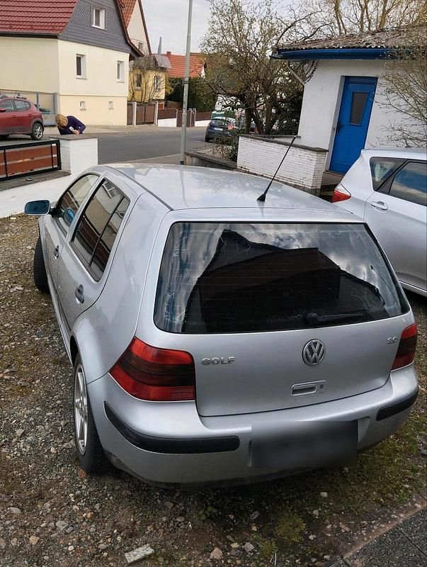 Gebraucht VW Golf IV 2001 Silber Limousine