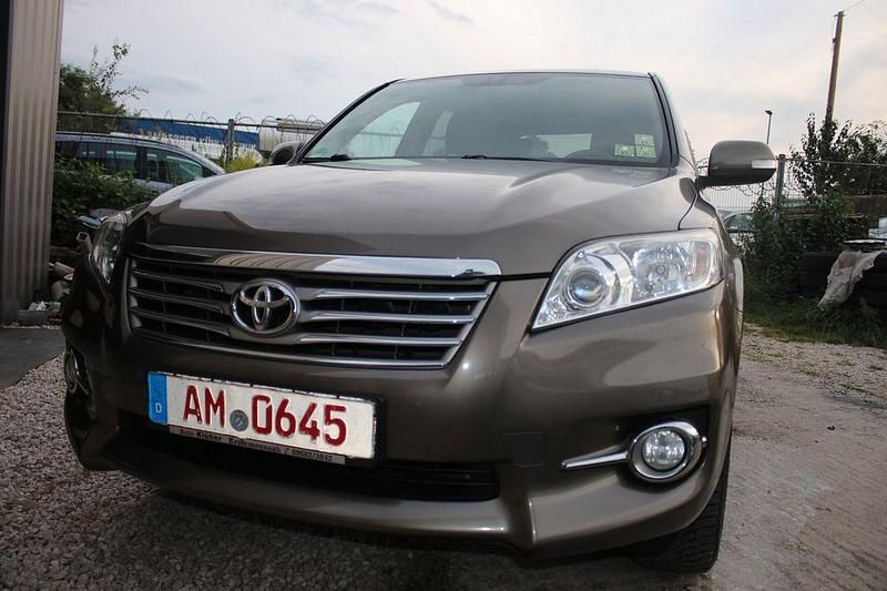 Gebraucht 2011 Toyota RAV4 Life SUV | 8.900 € (Fairer Preis) - Bild 1/4