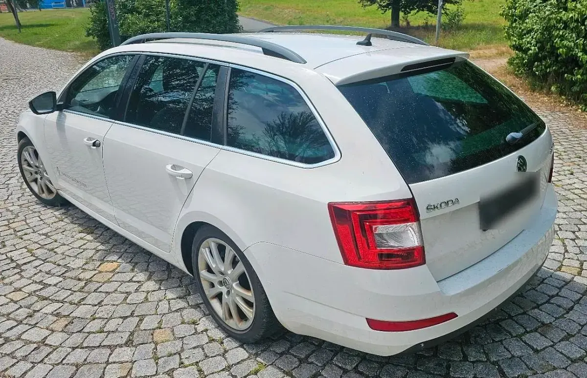 Gebraucht Skoda Octavia 150 PS (110 kW) 2014 Weiß Kombi