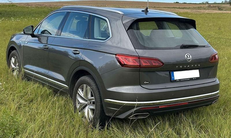 Gebraucht VW Touareg Elegance 286 PS (210 kW) 2019 Grau SUV