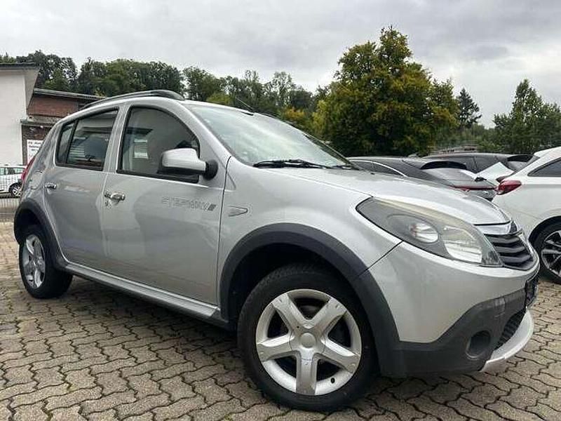 Gebraucht Dacia Sandero Stepway 68 PS (50 kW) 2010 Grau SUV