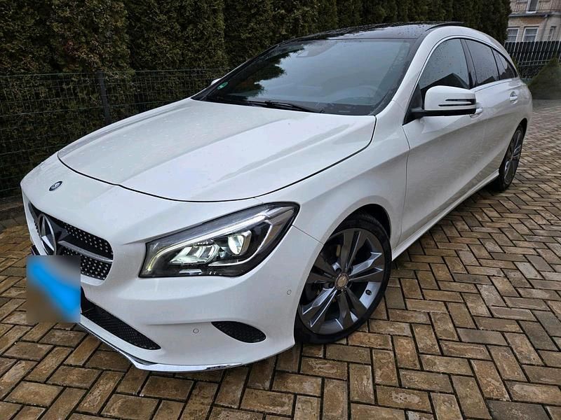 Gebraucht Mercedes CLA200 156 PS (114 kW) 2016 Weiß Kombi