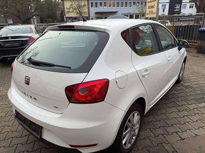 Gebraucht Seat Ibiza Style 105 PS (77 kW) 2014 "candy" weiss Kleinwagen