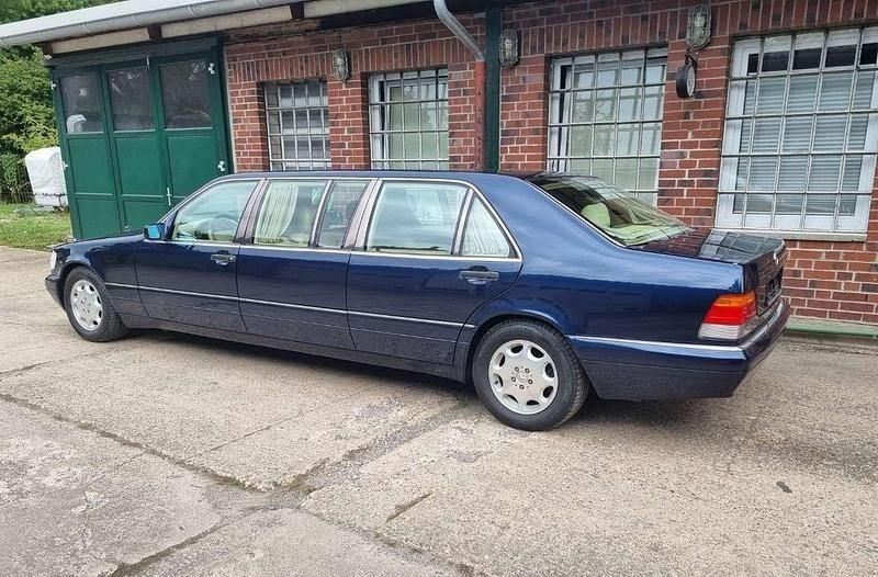 Blau Gebraucht 1995 Mercedes S600L Limousine | 72.500 € - Bild 1/4