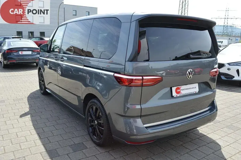 Gebraucht VW Multivan Style 150 PS (110 kW) 2023 Indiumgrau metallic Van / Kleinbus