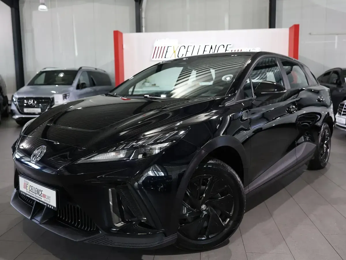 Gebraucht MG MG4 EV 125 kW (170 PS) 2023 Schwarz Kleinwagen