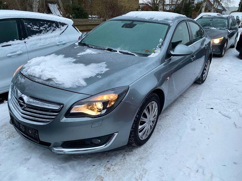 Gebraucht Opel Insignia Edition 140 PS (102 kW) 2014 Silber Limousine