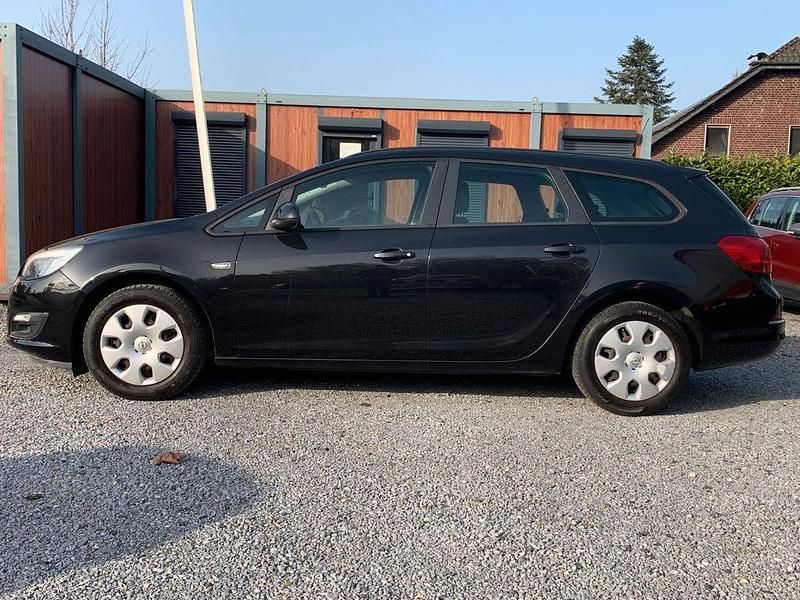 Gebraucht Opel Astra Selection 101 PS (74 kW) 2015 Schwarz Kombi