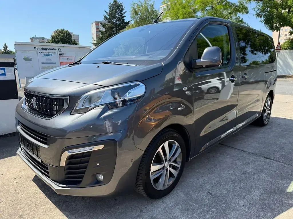 Gebraucht Peugeot Traveller Allure 177 PS (130 kW) 2017 Grau Van / Kleinbus