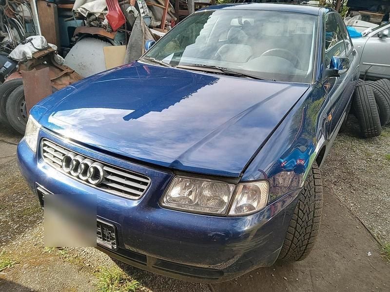 Blau Gebraucht 2000 Audi A3 Kleinwagen | 2.300 € (Fairer Preis) - Bild 1/4