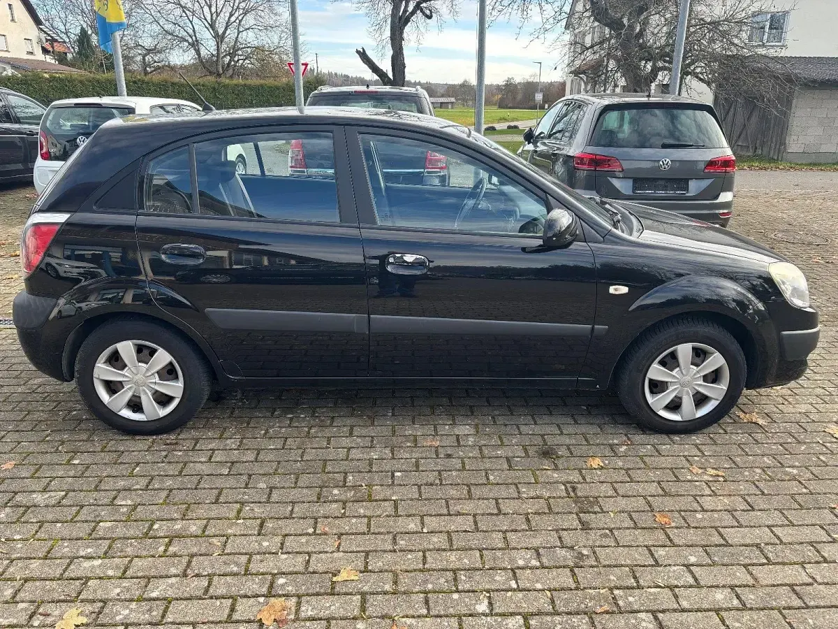 Gebraucht Kia Rio 97 PS (71 kW) 2006 Schwarz Kleinwagen