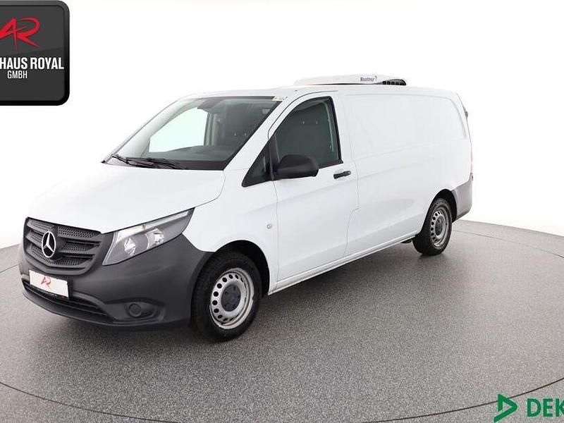 Arktikweiss Gebraucht 2019 Mercedes Vito Van / Kleinbus | 32.680 € - Bild 1/4
