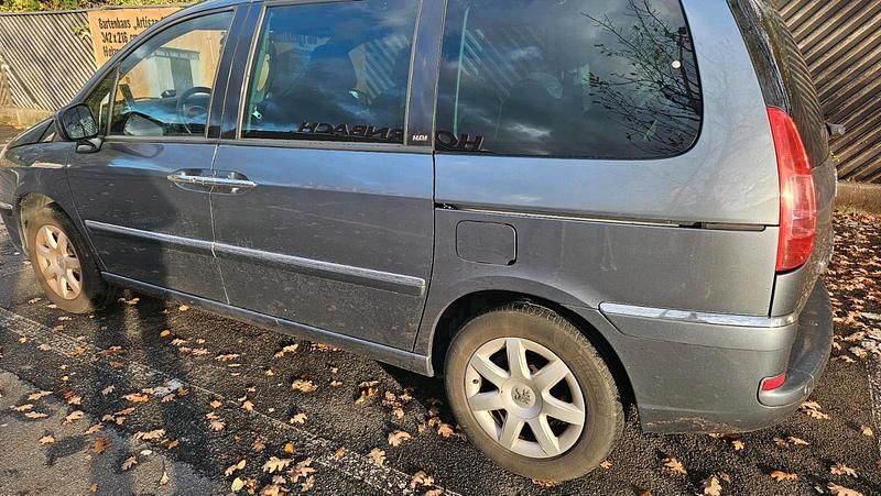 Gebraucht Peugeot 807 136 PS (100 kW) 2013 Grau Van / Kleinbus