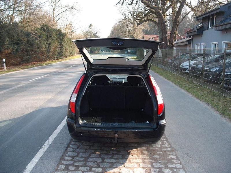 Gebraucht Ford Mondeo Ghia 125 PS (91 kW) 2003 Schwarz Limousine