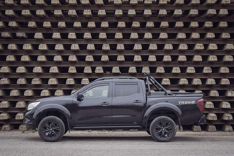 Gebraucht Nissan Navara N-Connecta 190 PS (139 kW) 2017 Schwarz Pickup