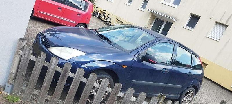 Gebraucht Ford Focus 101 PS (74 kW) 1999 Blau Limousine