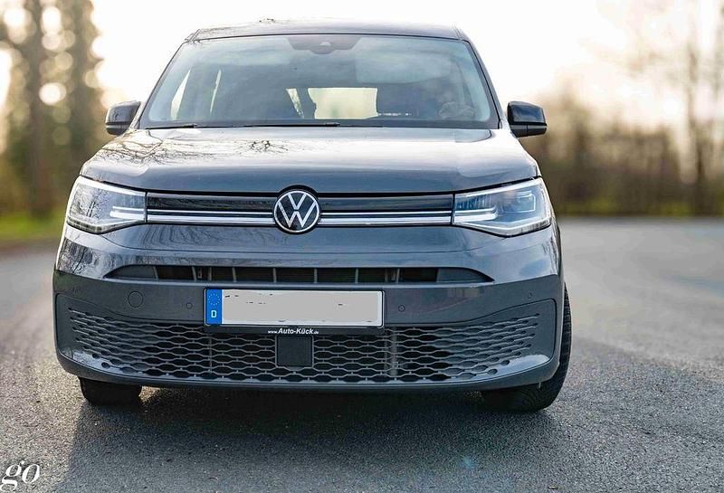 Gebraucht VW Caddy Maxi Style 116 PS (85 kW) 2024 Grau Van / Kleinbus