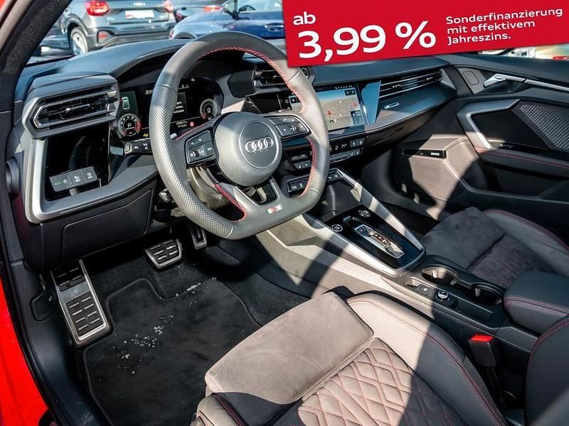 Gebraucht Audi A3 Ambiente 150 PS (110 kW) 2025 Progressivrot metallic Limousine