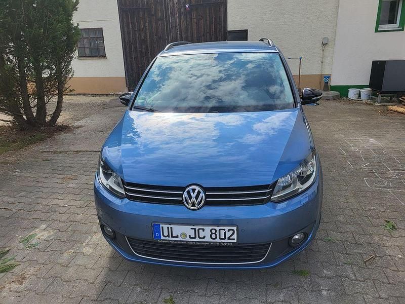 Gebraucht VW Touran 140 PS (102 kW) 2012 Blau Van / Kleinbus