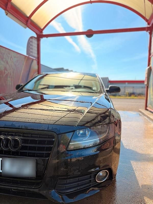 Schwarz Gebraucht 2012 Audi A4 Limousine | 6.150 € (Fairer Preis) - Bild 1/4