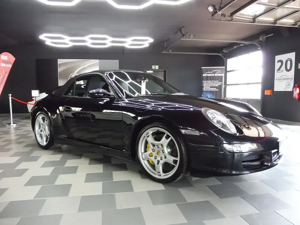 Gebraucht Porsche 997 381 PS (280 kW) 2006 Basaltschwarzmetallic (metallic) Cabrio