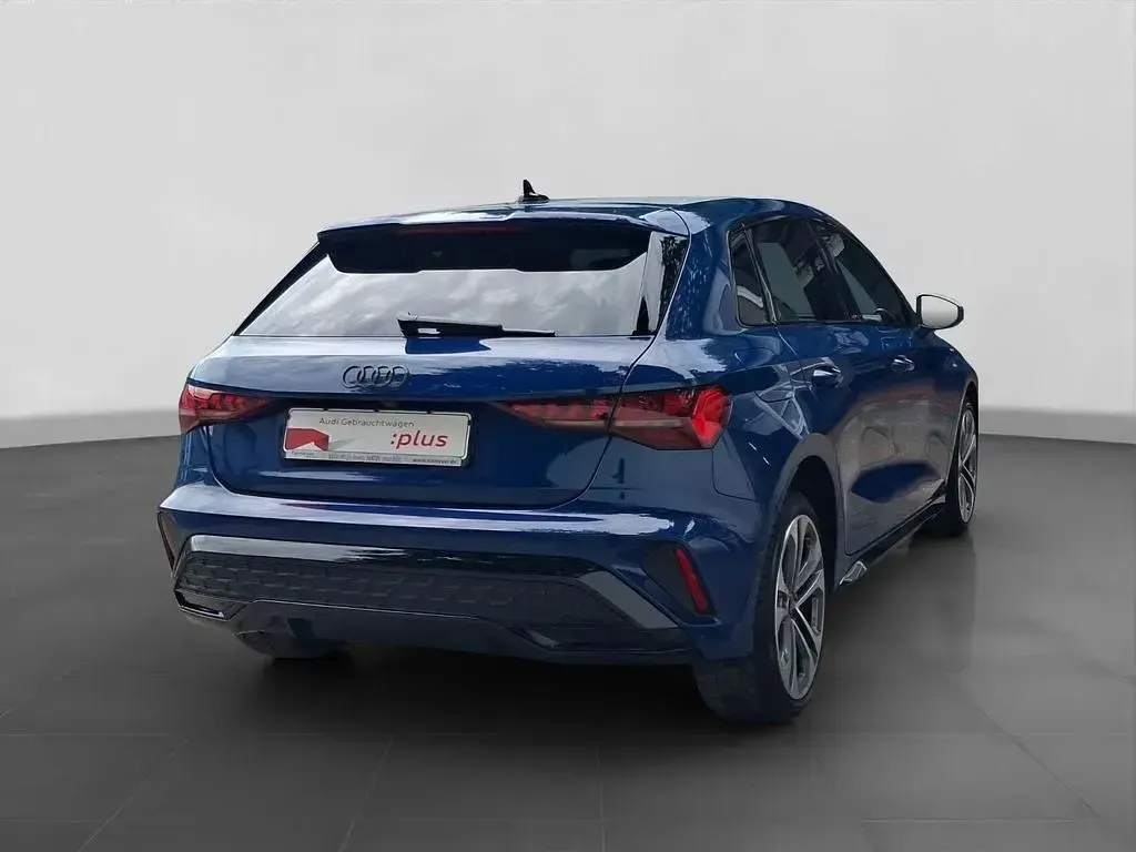 Gebraucht Audi A3 S-Line 204 PS (150 kW) 2025 Blau Limousine