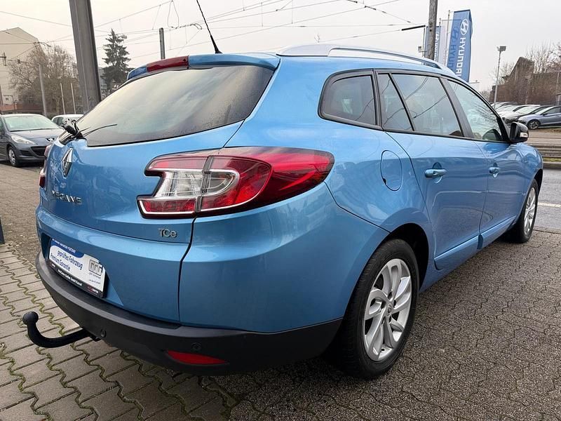 Gebraucht Renault Mégane III LIMITED 116 PS (85 kW) 2015 Blau Kombi