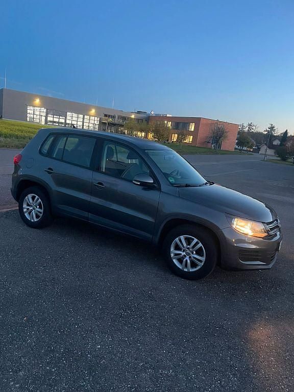 Gebraucht VW Tiguan Exclusive 122 PS (89 kW) 2014 Grau SUV