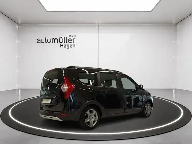 Gebraucht Dacia Lodgy Stepway 131 PS (96 kW) 2020 Perlmuttschwarz Van / Kleinbus