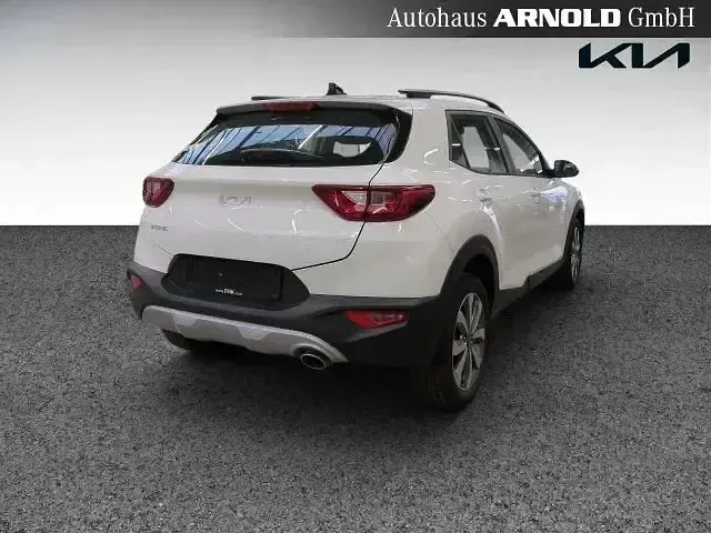Gebraucht Kia Stonic Vision 101 PS (74 kW) 2024 Schneeweiß (metallic) SUV