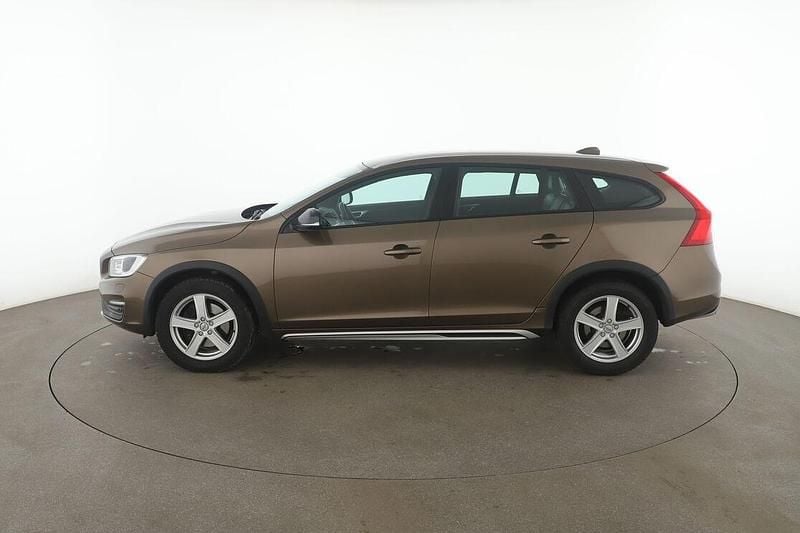 Gebraucht Volvo V60 CC Pro 245 PS (180 kW) 2018 Braun Kombi
