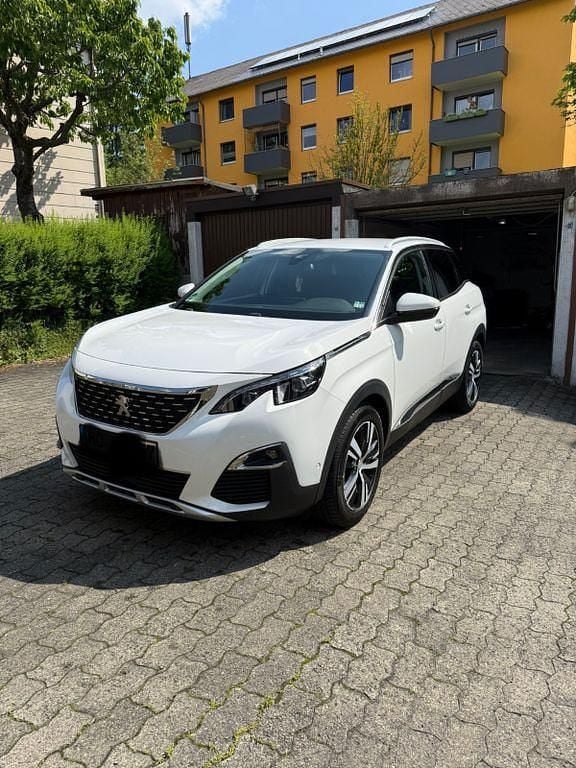 Weiß Gebraucht 2018 Peugeot 3008 Allure SUV | 15.250 € (Fairer Preis) - Bild 1/4