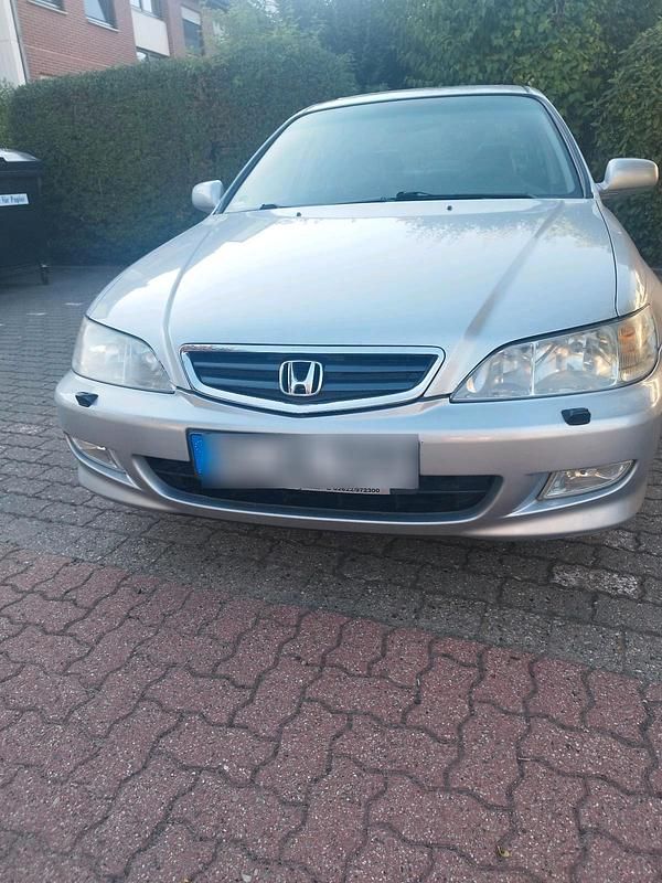Silber Gebraucht 2001 Honda Accord Limousine | 1.800 € - Bild 1/4