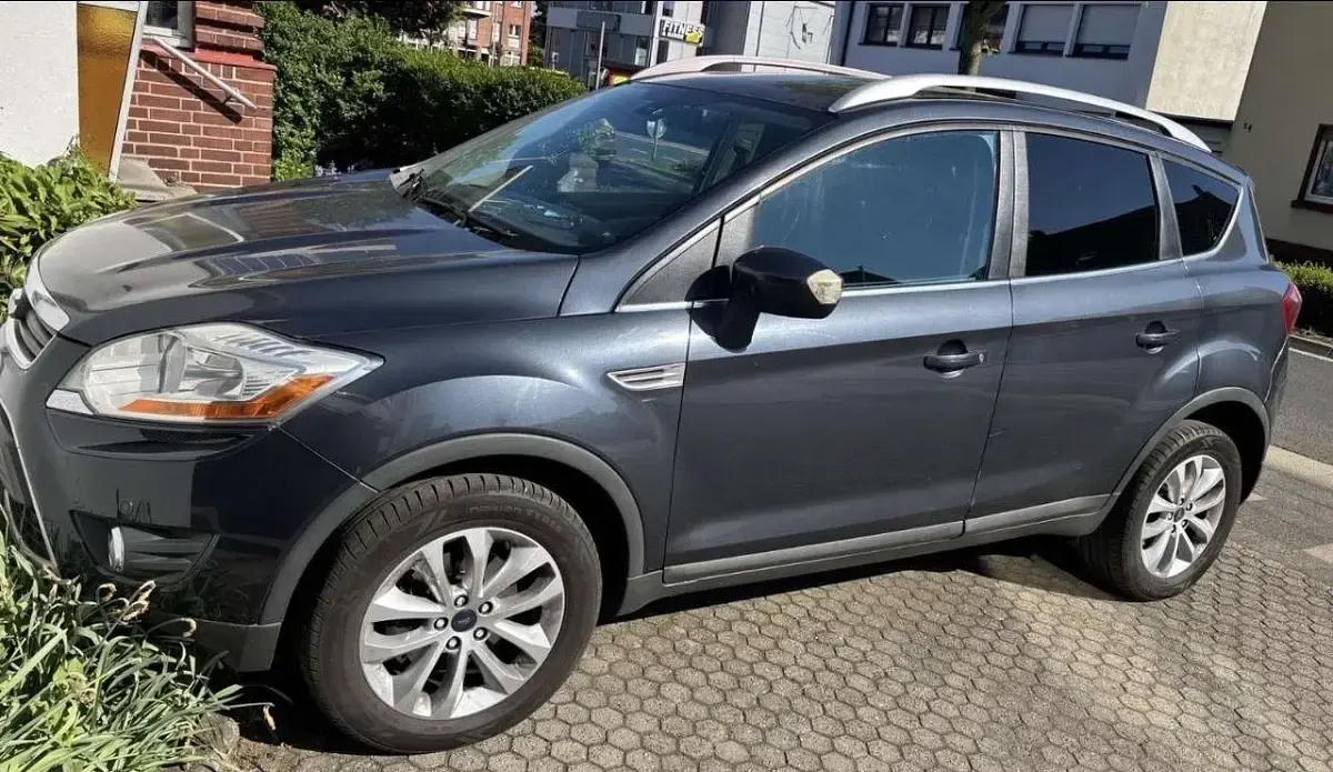 Gebraucht Ford Kuga 163 PS (119 kW) 2010 SUV