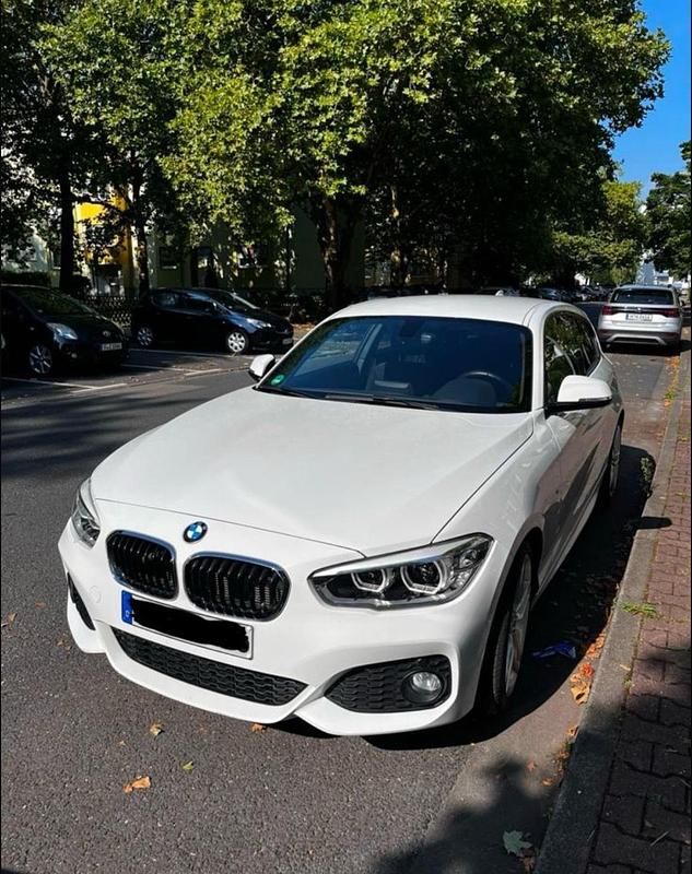 Weiß Gebraucht 2015 BMW 118 Coupé Coupé | 16.999 € - Bild 1/4