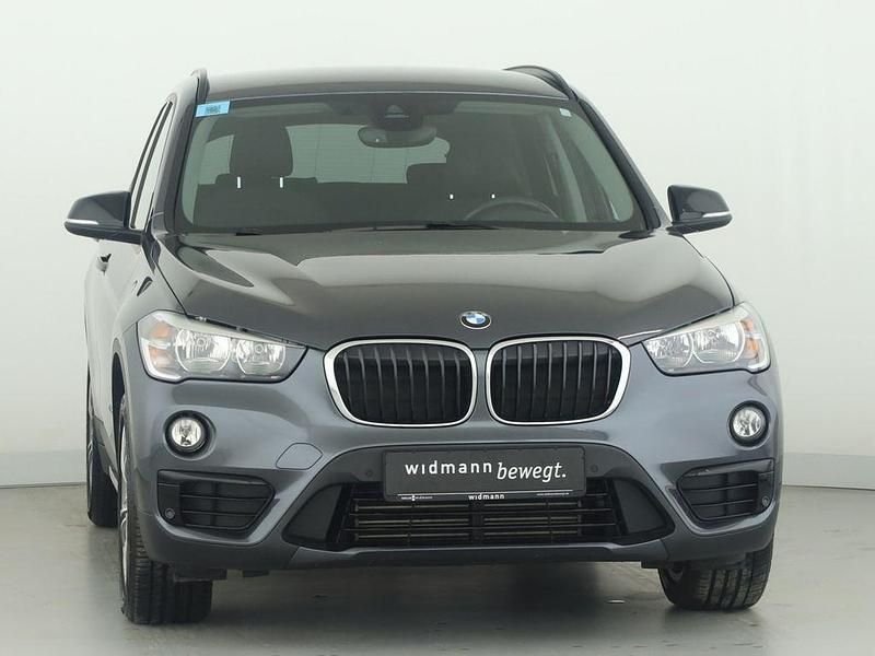 Gebraucht BMW X1 Sport Line 190 PS (139 kW) 2015 Grau metallic SUV