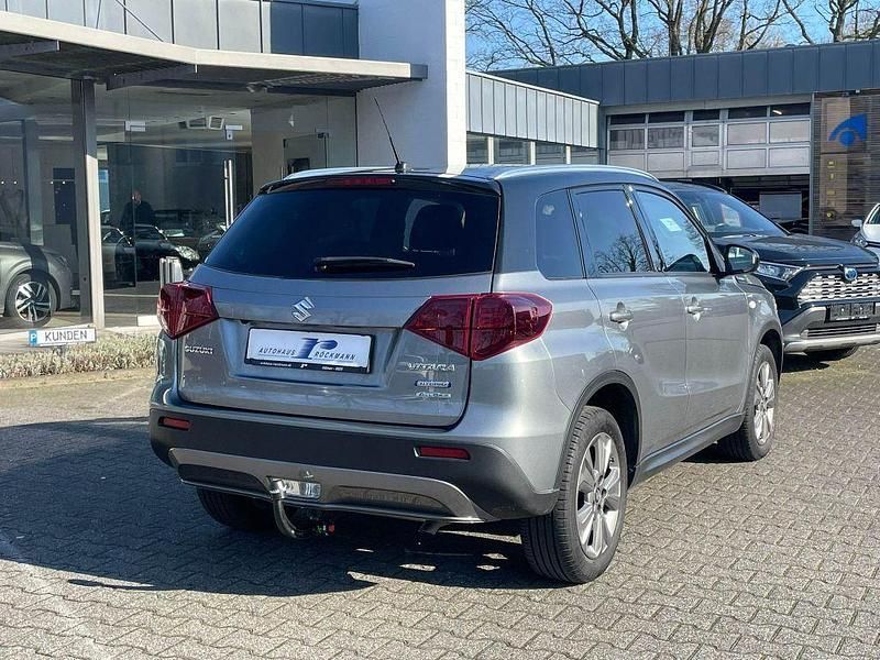 Gebraucht Suzuki Vitara 129 PS (94 kW) 2020 Grau SUV