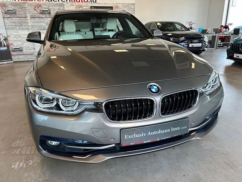 Gebraucht BMW 330 Sport Line 252 PS (185 kW) 2018 Silber Limousine