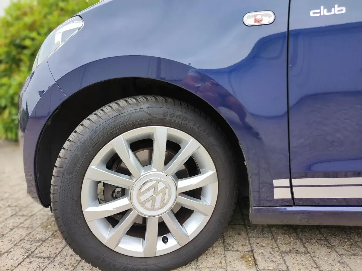 Gebraucht VW up! CLUB 60 PS (44 kW) 2016 Blau Kleinwagen