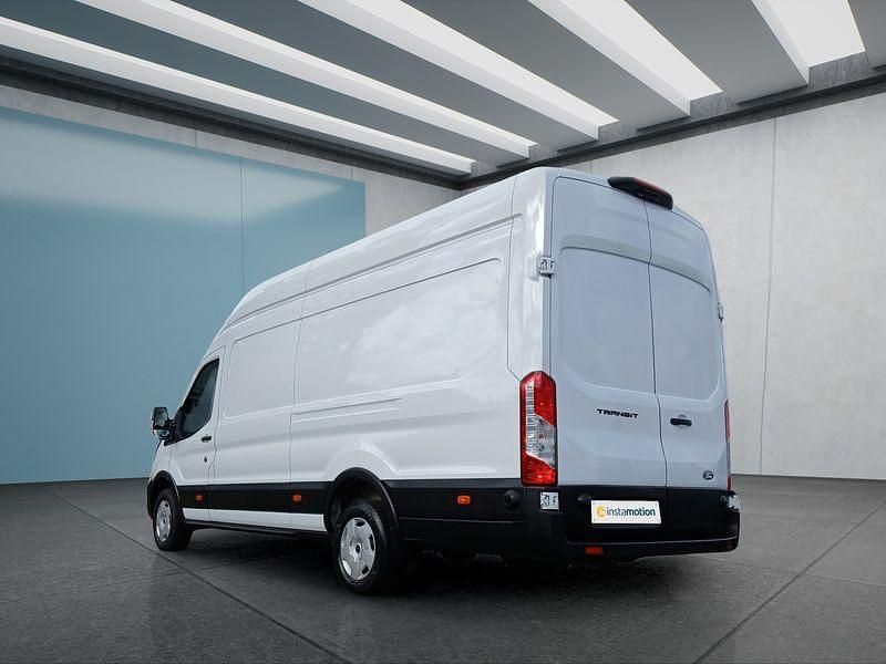 Używany Ford Transit Trend 131 KM (96 kW) 2025 Biały Sedan/Limuzyna
