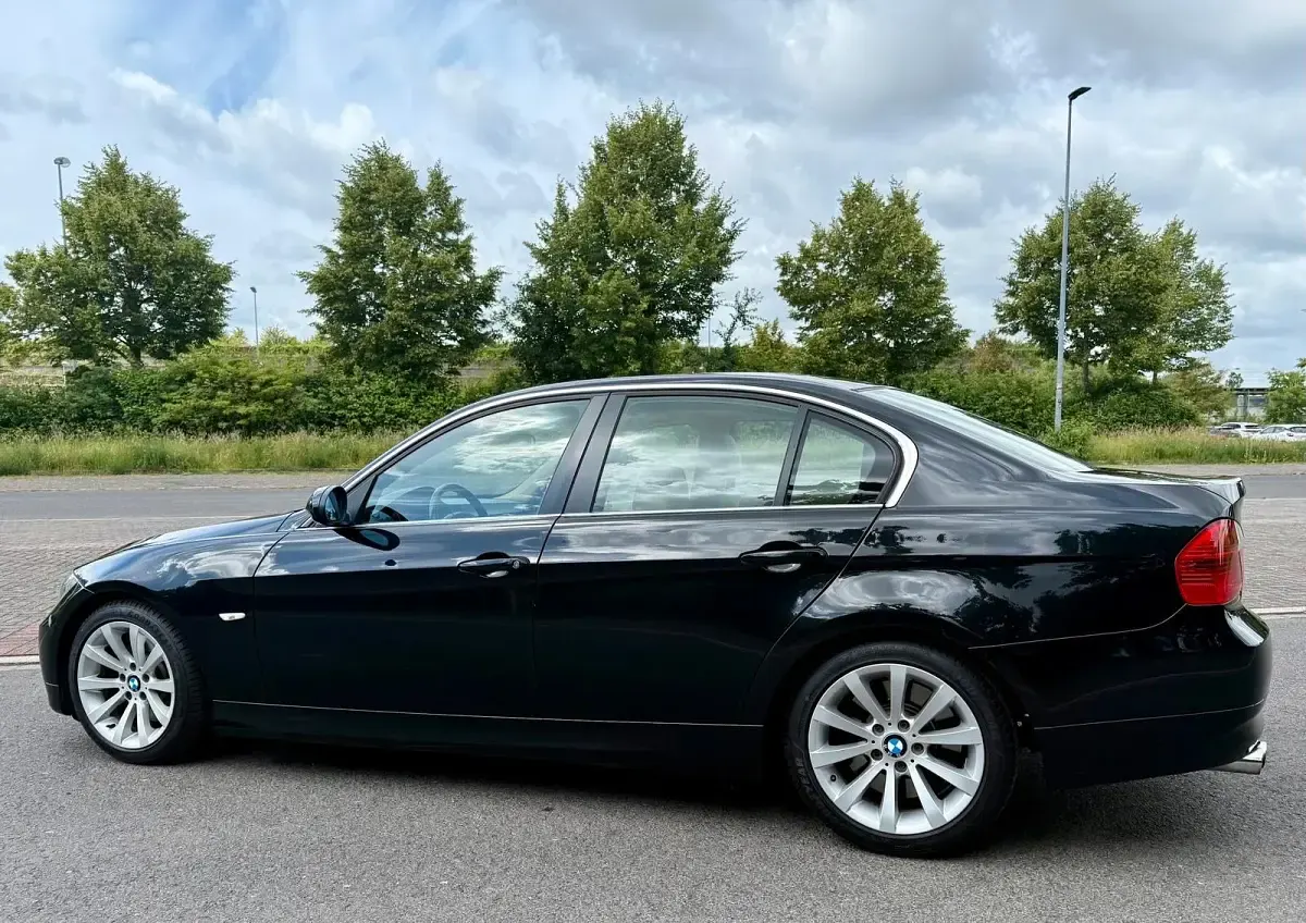 Gebraucht BMW 330 258 PS (189 kW) 2005 Schwarz Limousine