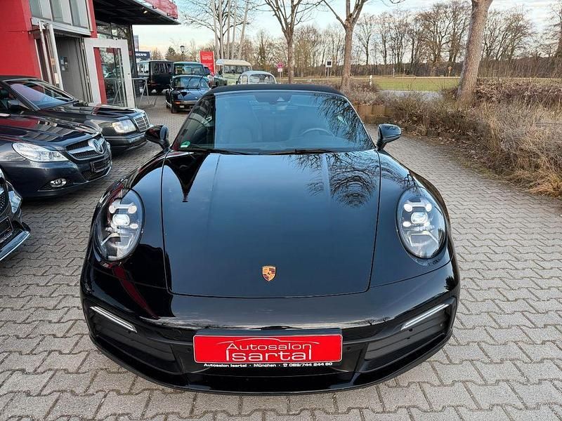 Gebraucht Porsche 911 Carrera 4 Cabriolet 385 PS (283 kW) 2023 Tiefschwarz Cabrio