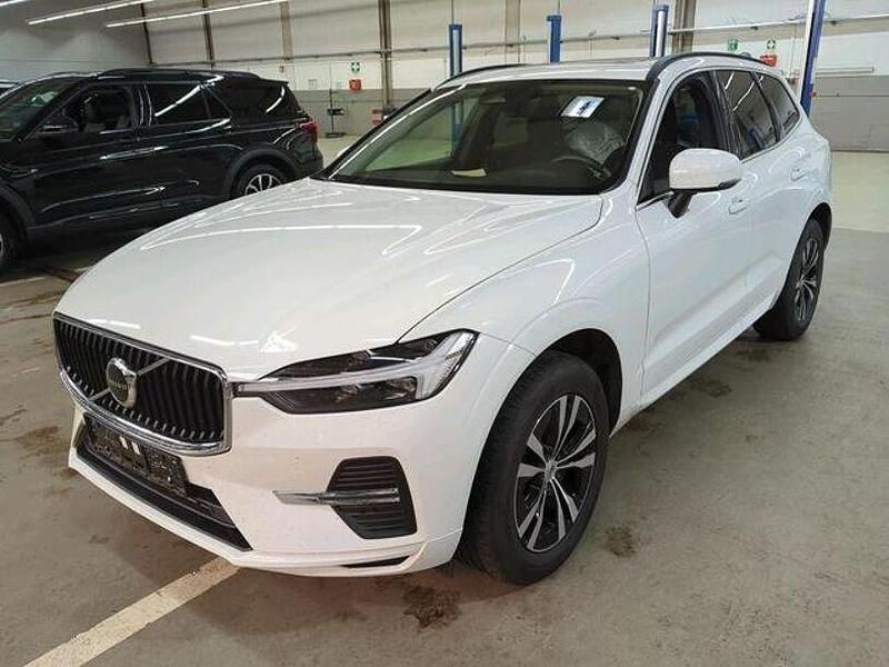 Weiß Gebraucht 2021 Volvo XC60 Momentum SUV | 32.980 € (Guter Preis) - Bild 1/4