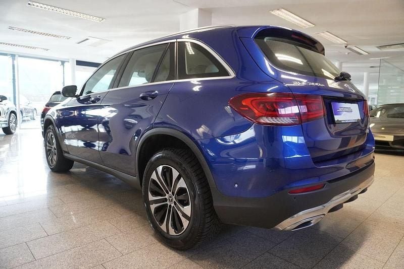 Gebraucht Mercedes GLC300e 320 PS (235 kW) 2020 Blau SUV