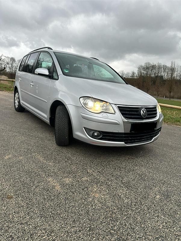 Gebraucht VW Touran 105 PS (77 kW) 2007 Silber Van / Kleinbus