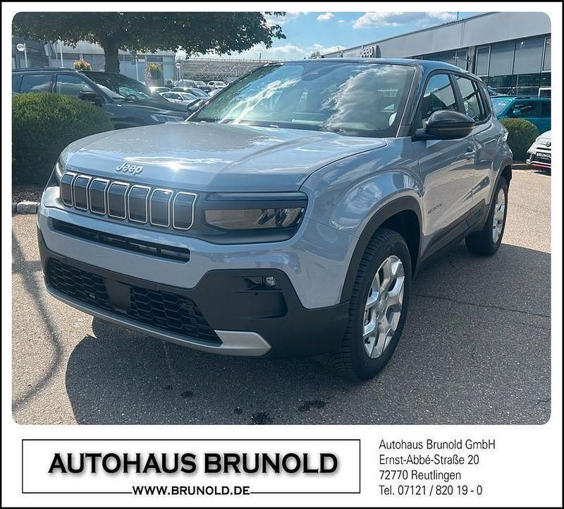 Grau Neu 2025 Jeep Avenger Altitude SUV | 32.900 € (Teuer) - Bild 1/4
