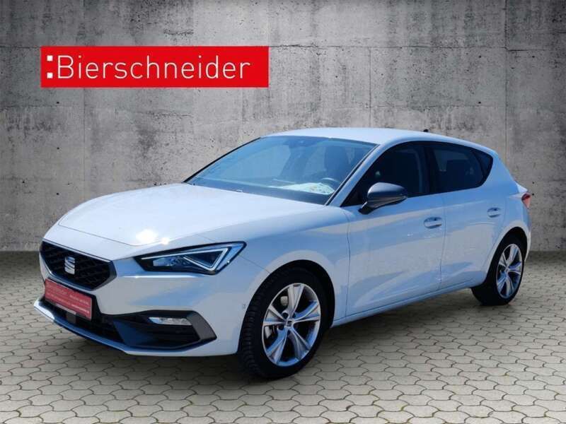 Weiss Gebraucht 2024 Seat Leon FR Limousine | 26.450 € (Guter Preis) - Bild 1/4