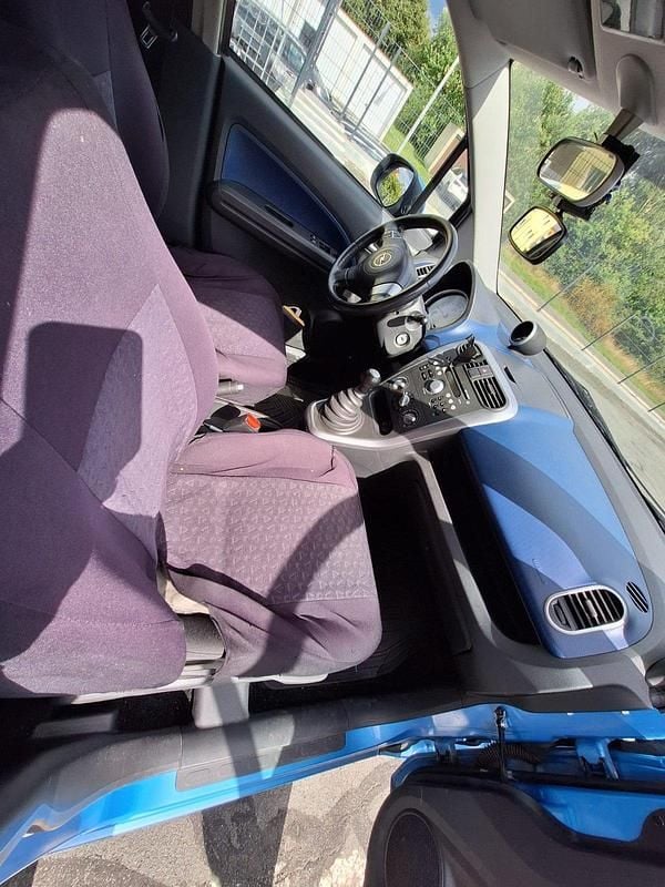 Gebraucht Opel Agila 65 PS (47 kW) 2010 Blau Kleinwagen